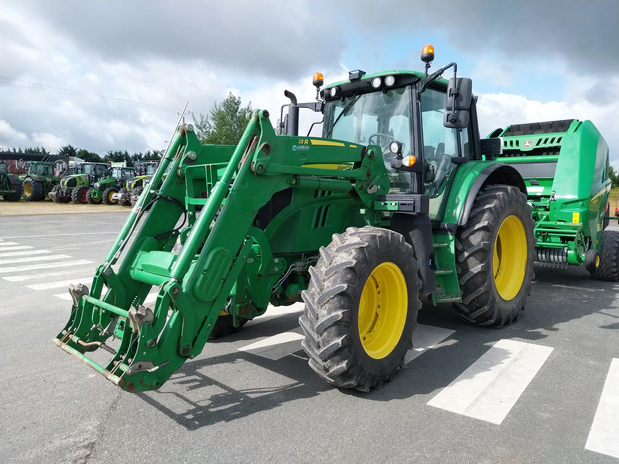 Image JOHN DEERE 6110M
