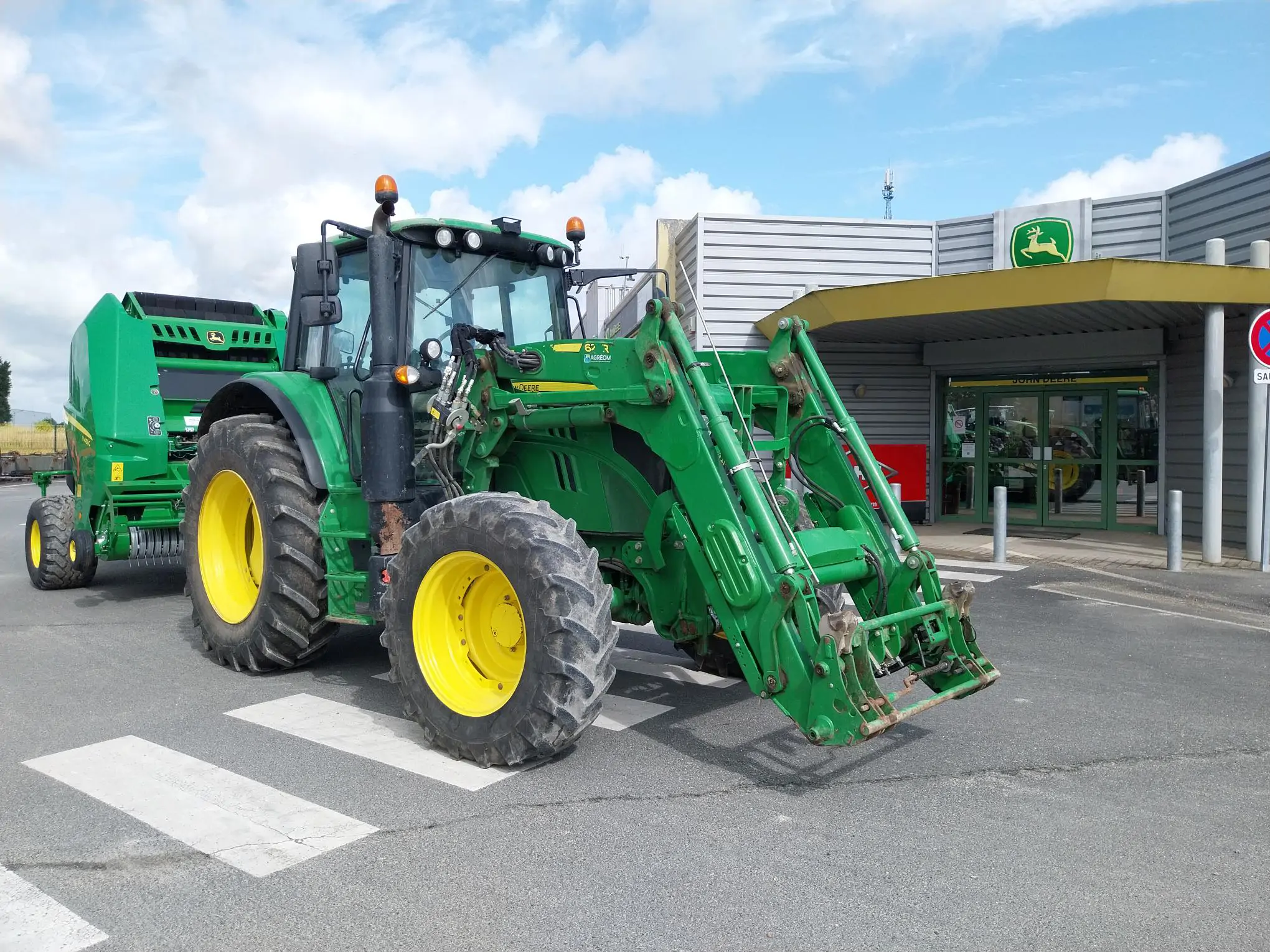 Image JOHN DEERE 6110M