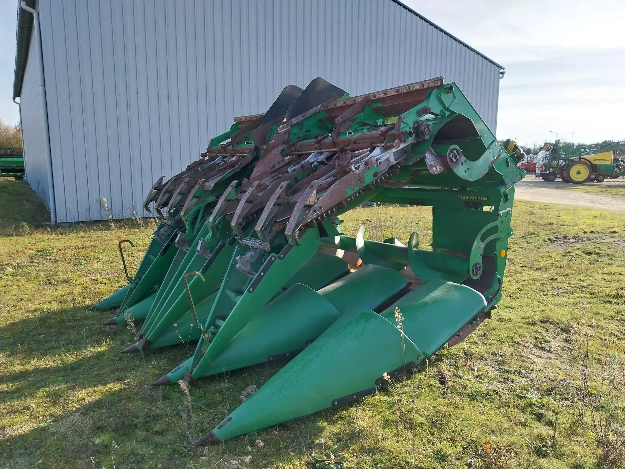 Image JOHN DEERE CUEILLEUR MAIS 608C