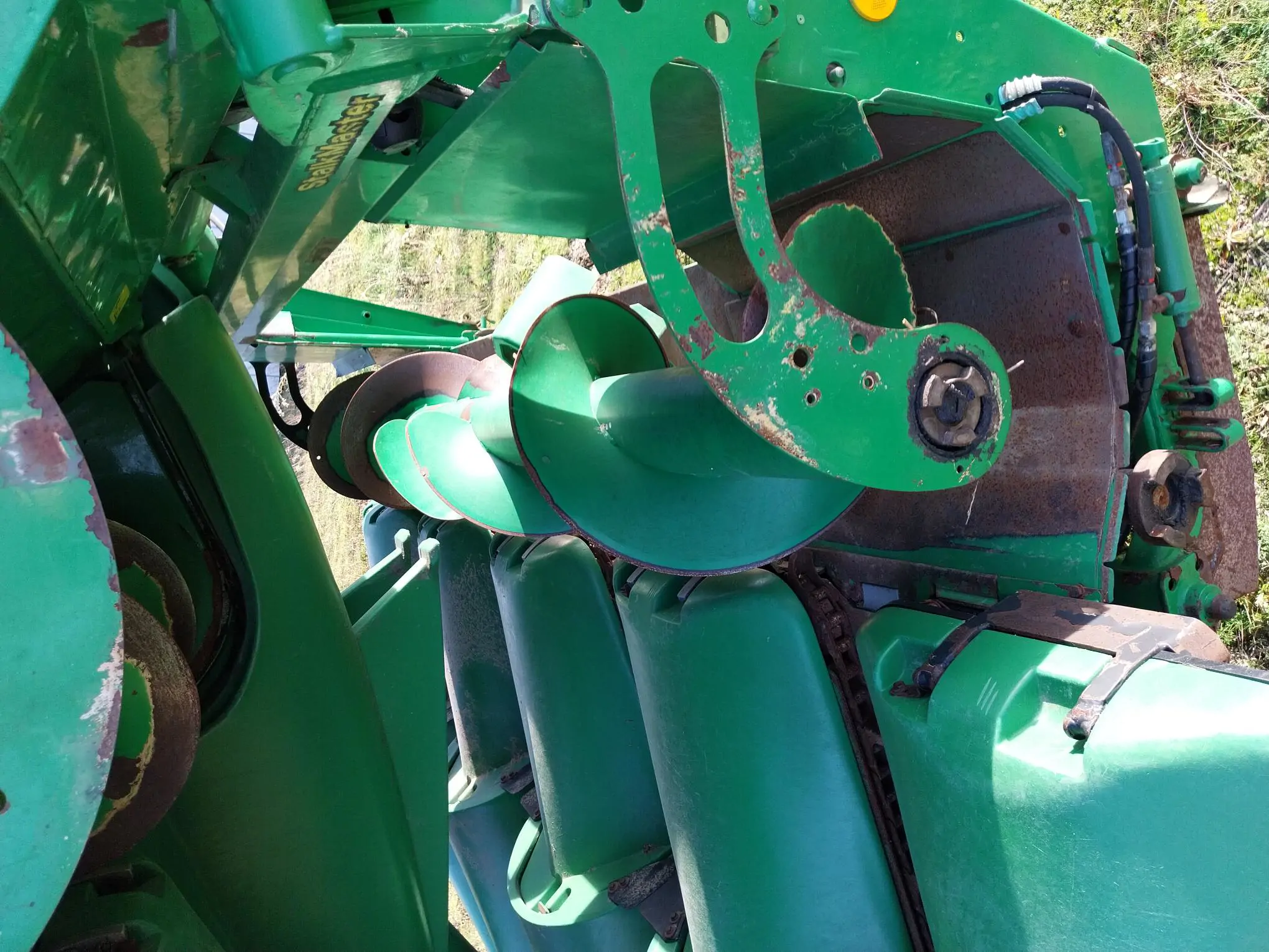 Image JOHN DEERE CUEILLEUR MAIS 608C