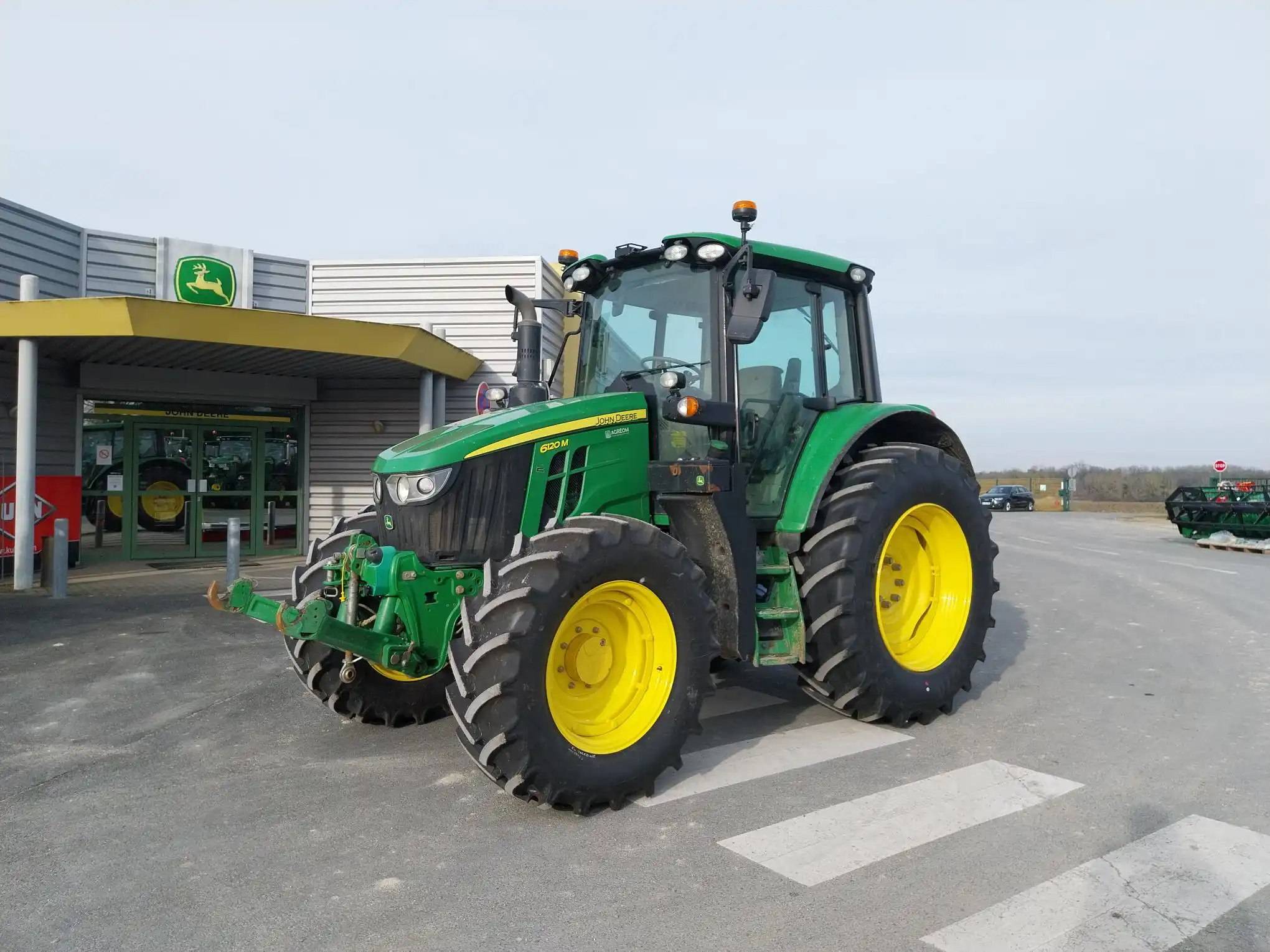 Photo JOHN DEERE 6120M