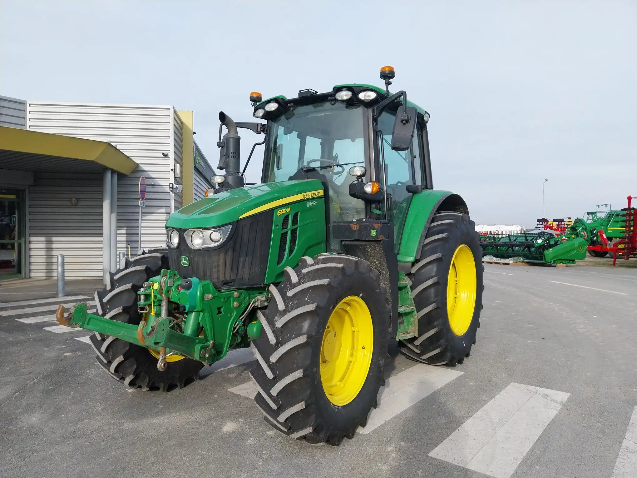 Image JOHN DEERE 6120M