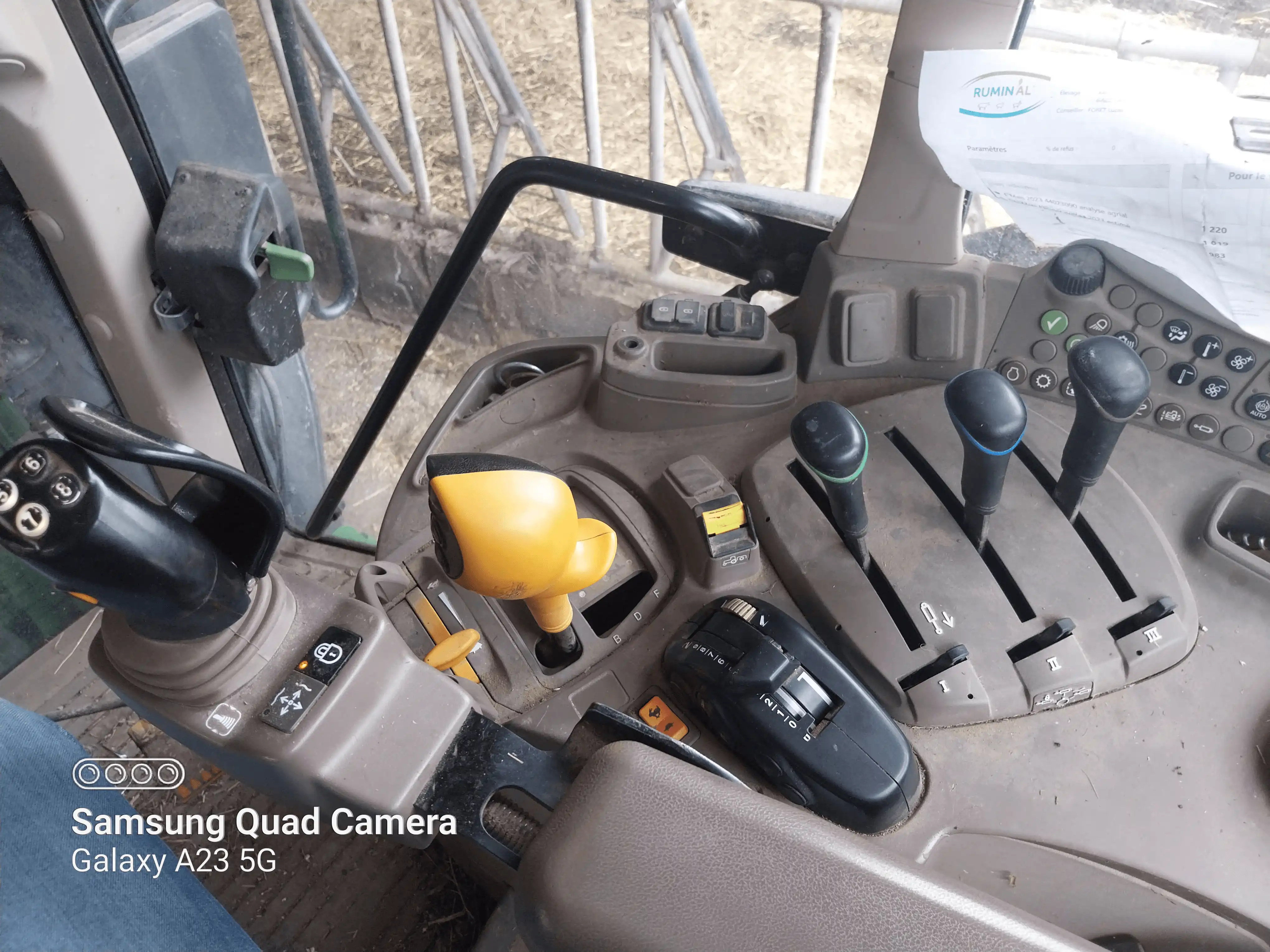 Image JOHN DEERE 6100M (1)CE+ 5ANS 3750H