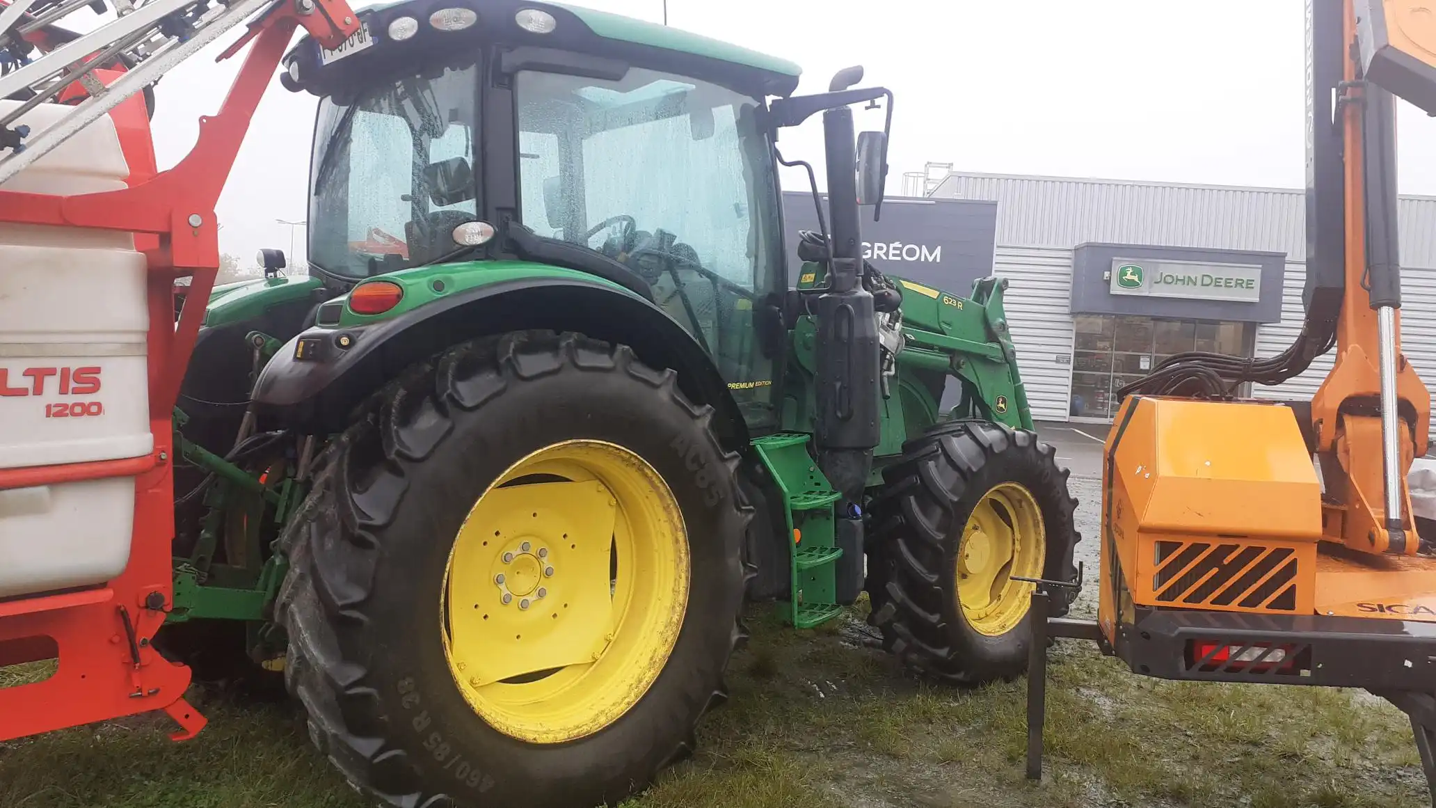 Image JOHN DEERE 6110R