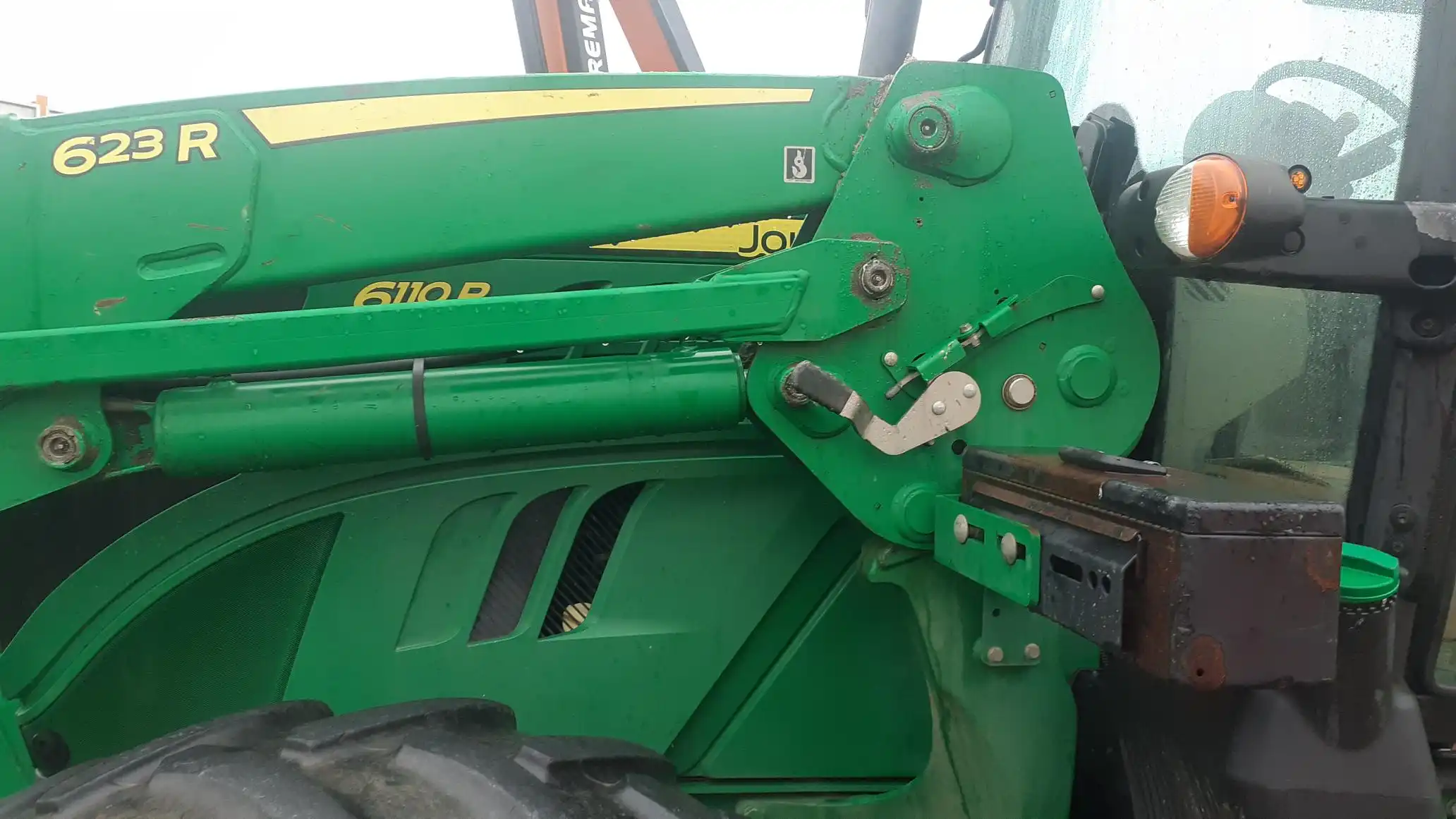 Image JOHN DEERE 6110R
