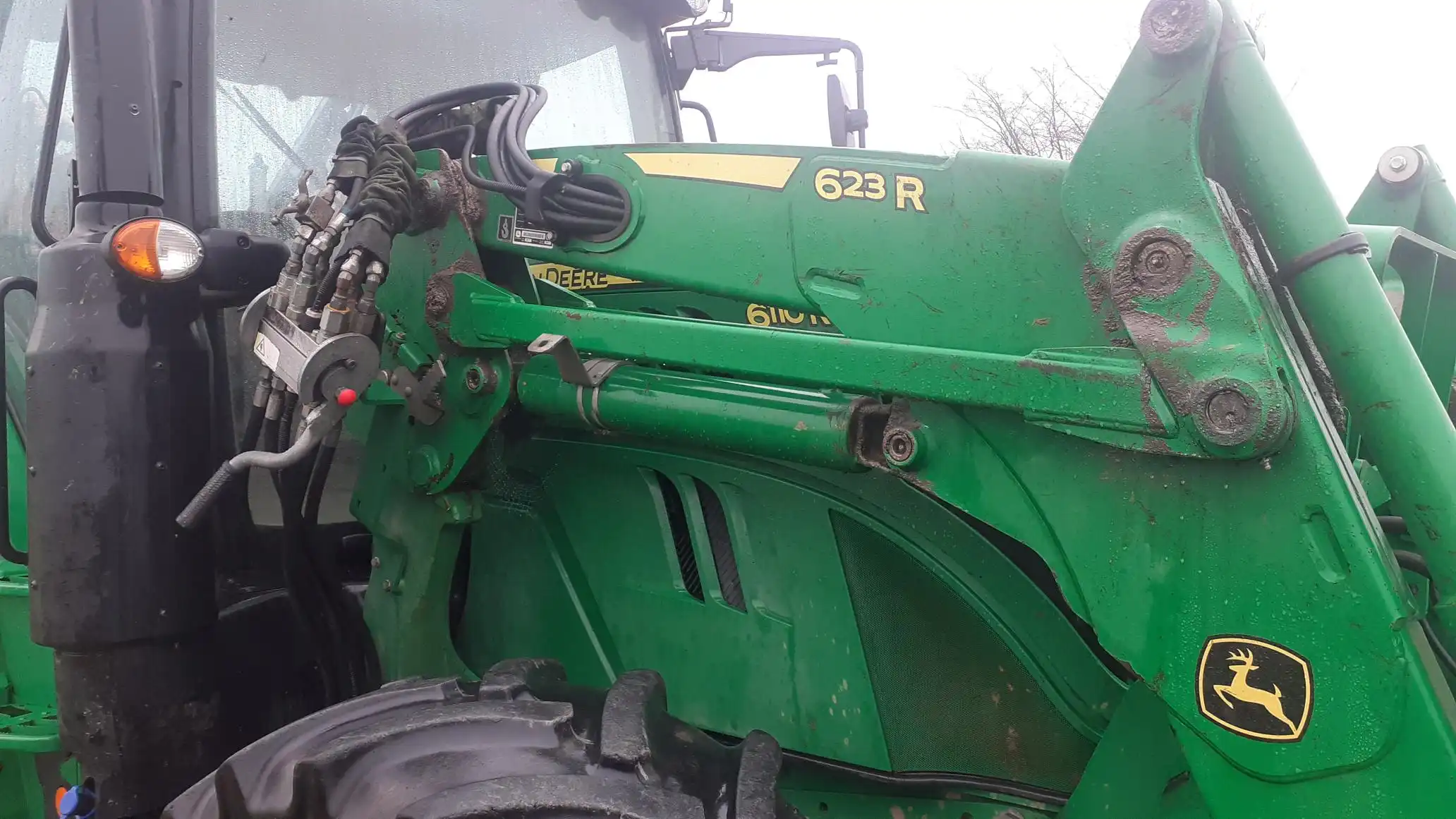 Image JOHN DEERE 6110R
