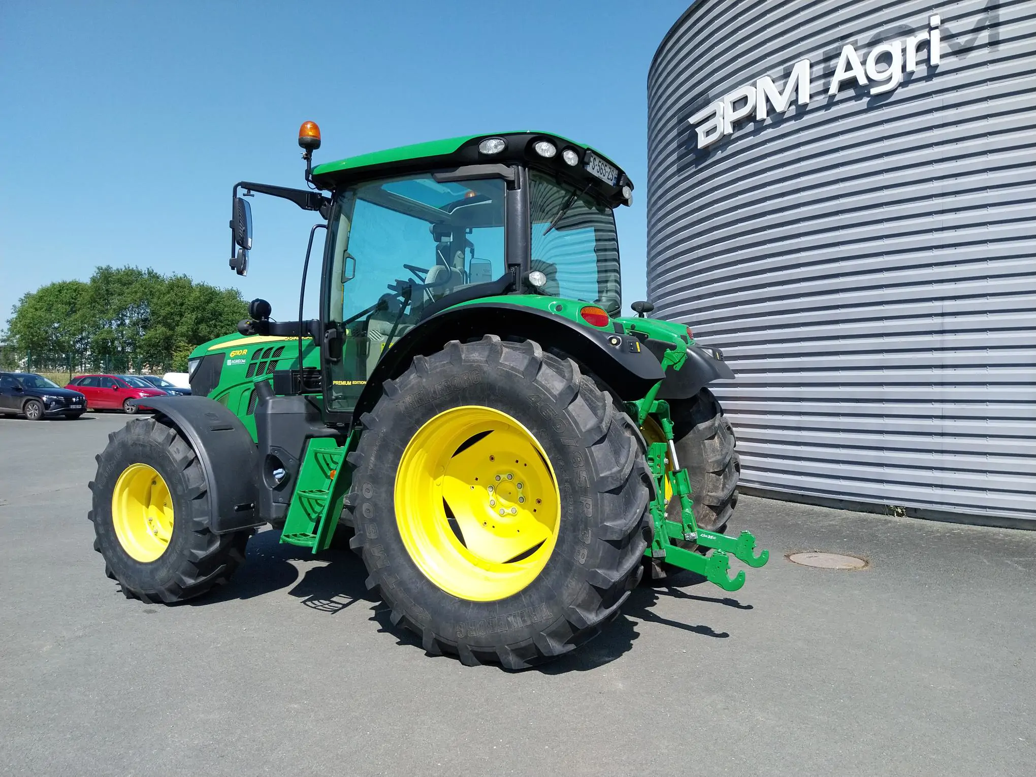 Image JOHN DEERE 6110R