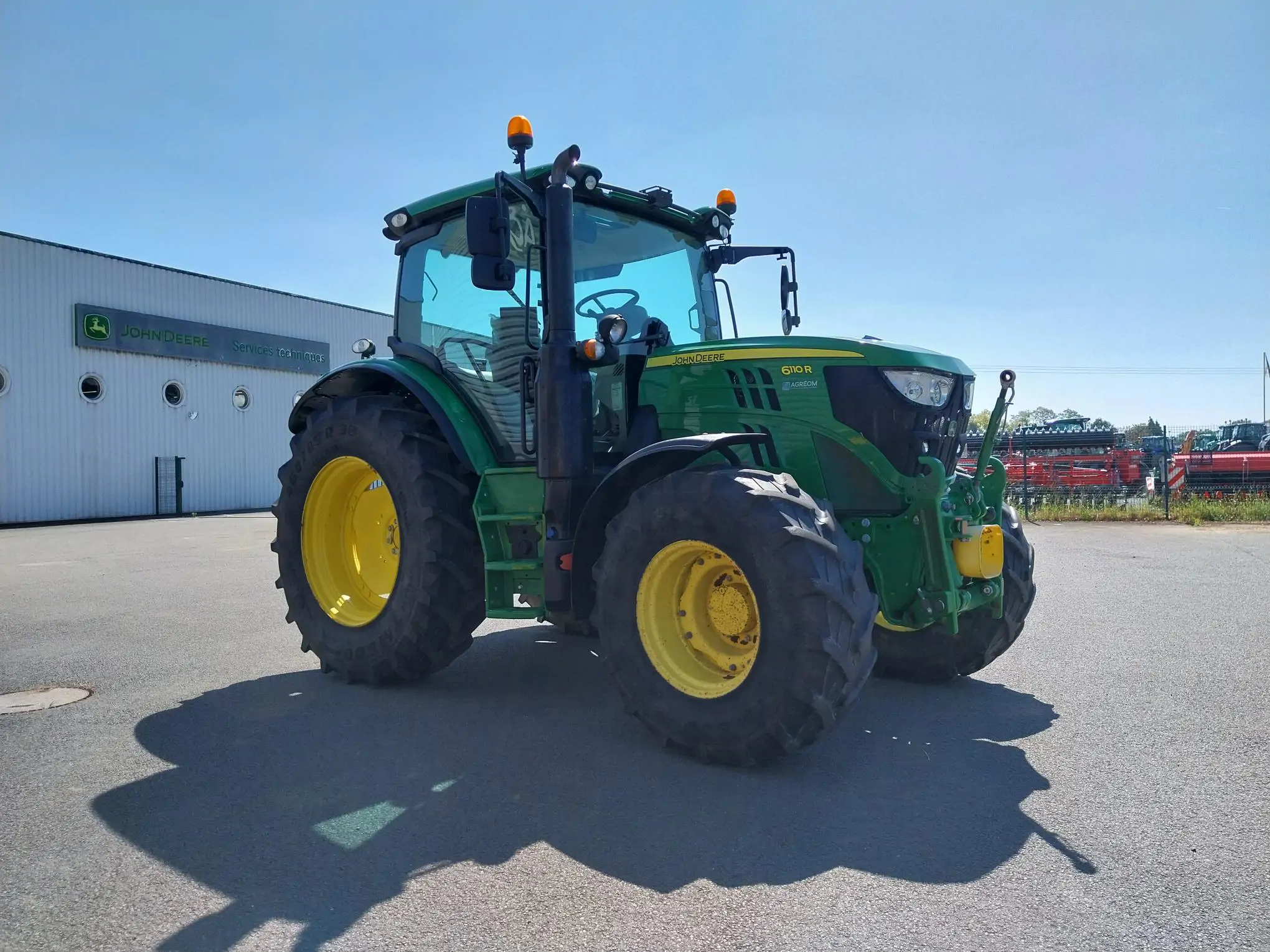 Image JOHN DEERE 6110R
