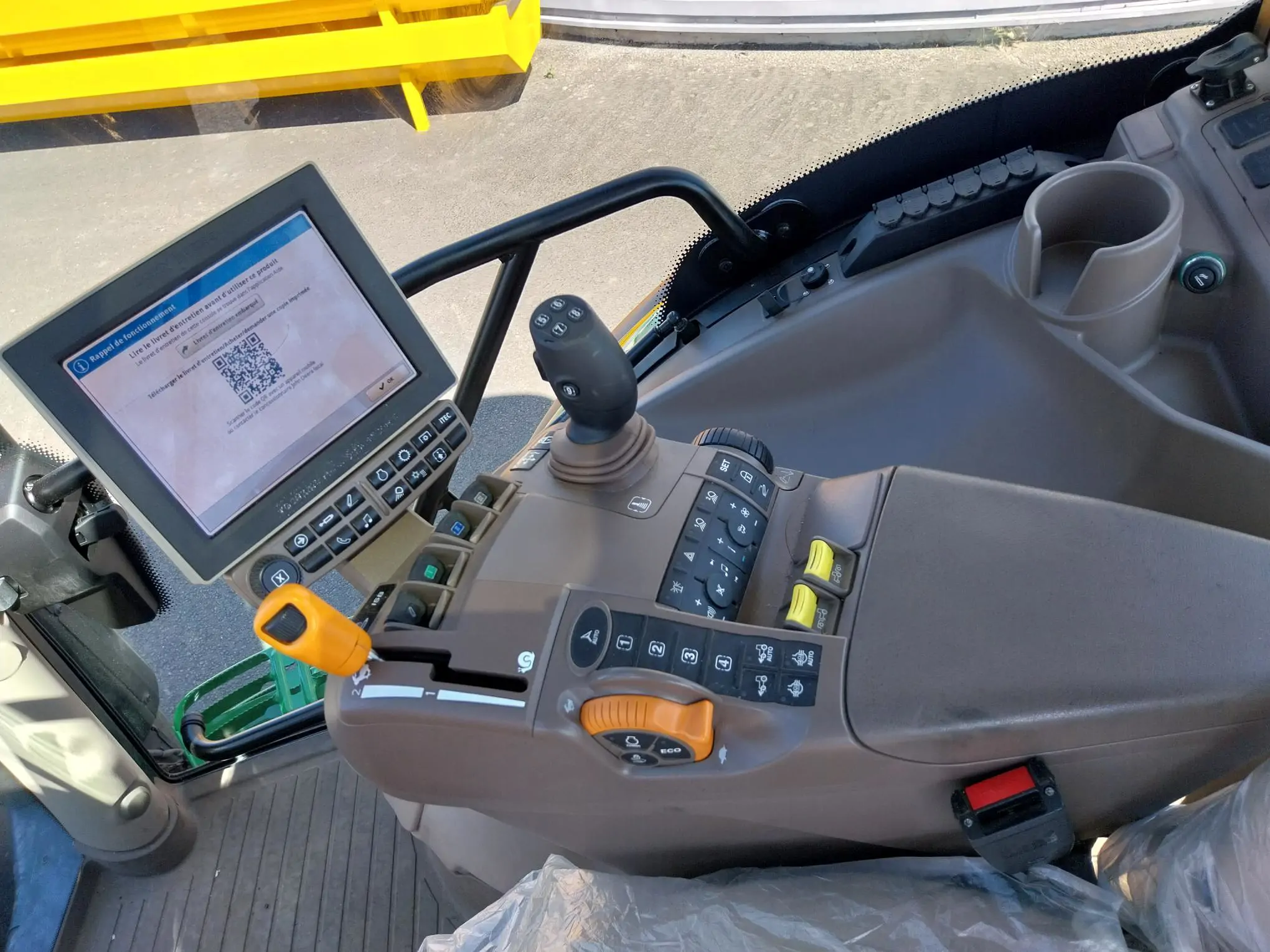 Image JOHN DEERE 6110R