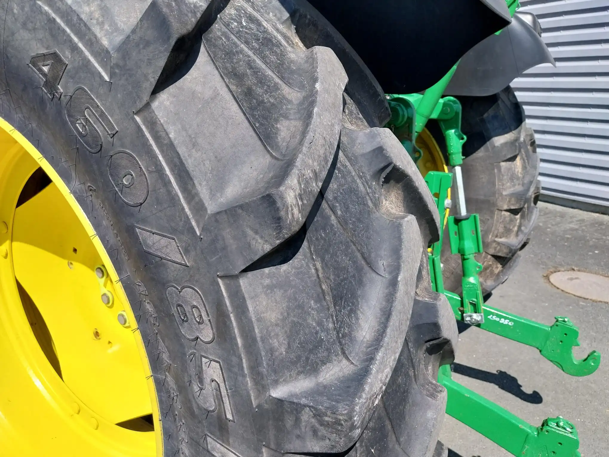 Image JOHN DEERE 6110R