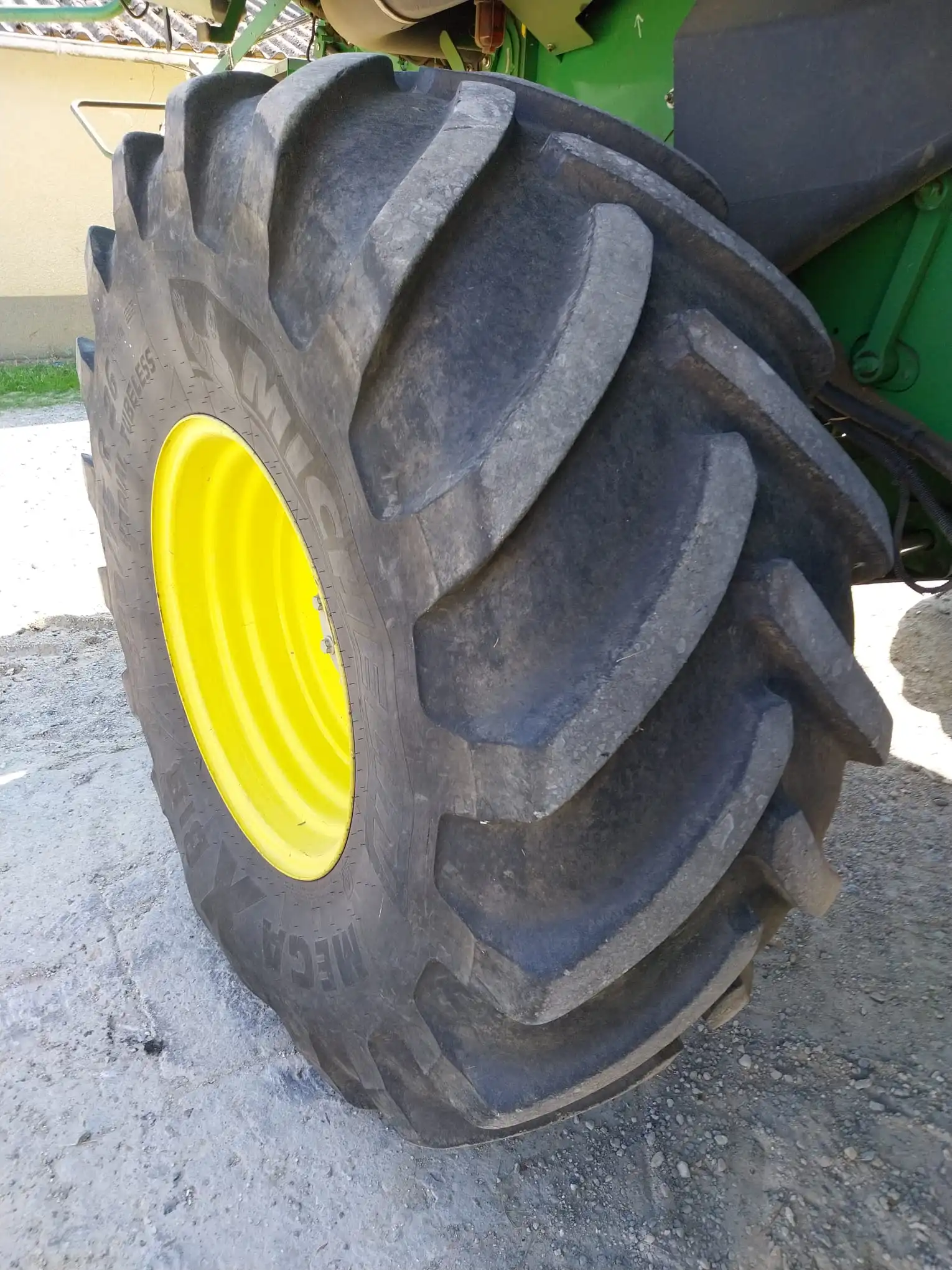 Image JOHN DEERE S770