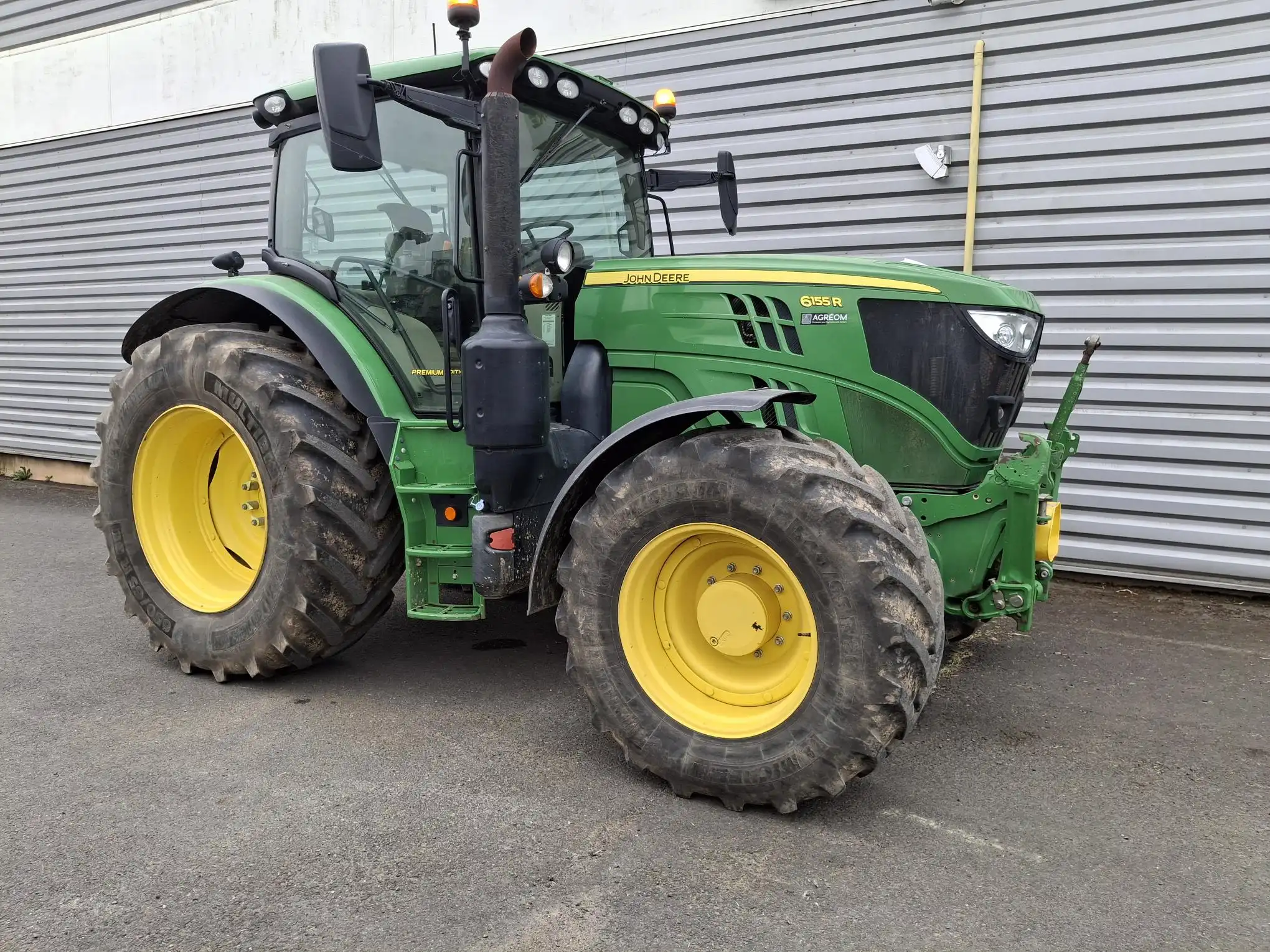 Photo JOHN DEERE 6155R