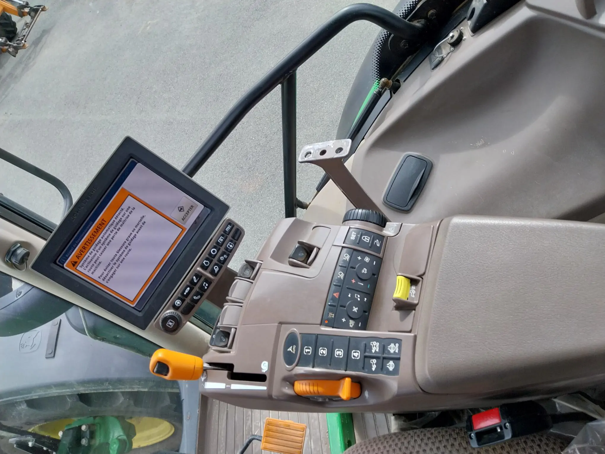 Image JOHN DEERE 6145R