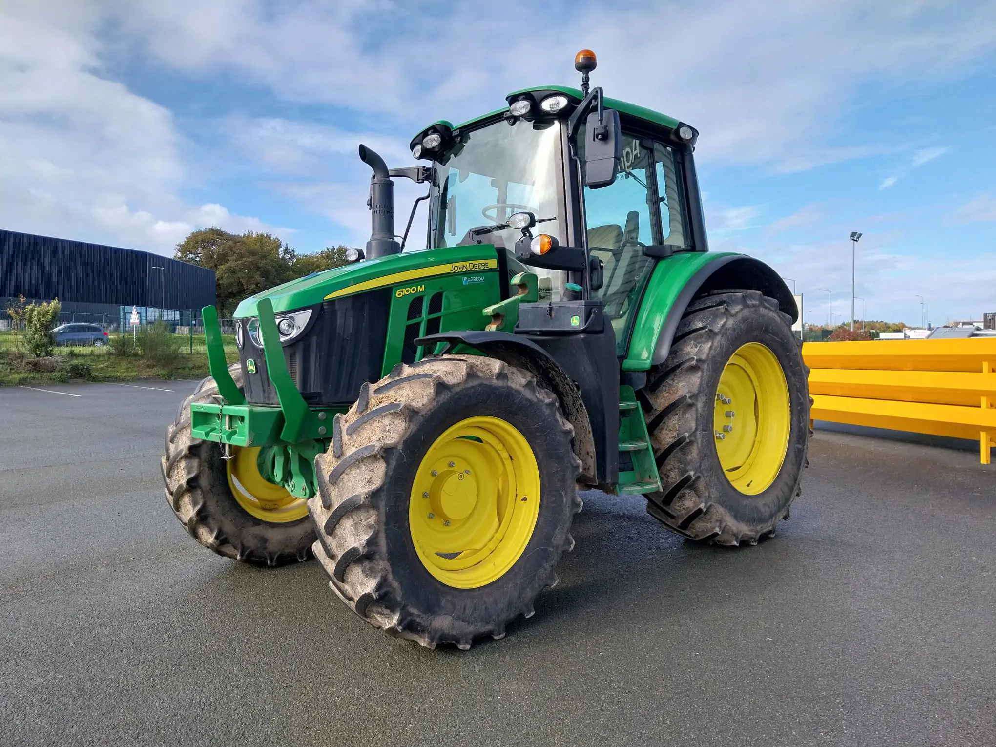 Image JOHN DEERE 6100M