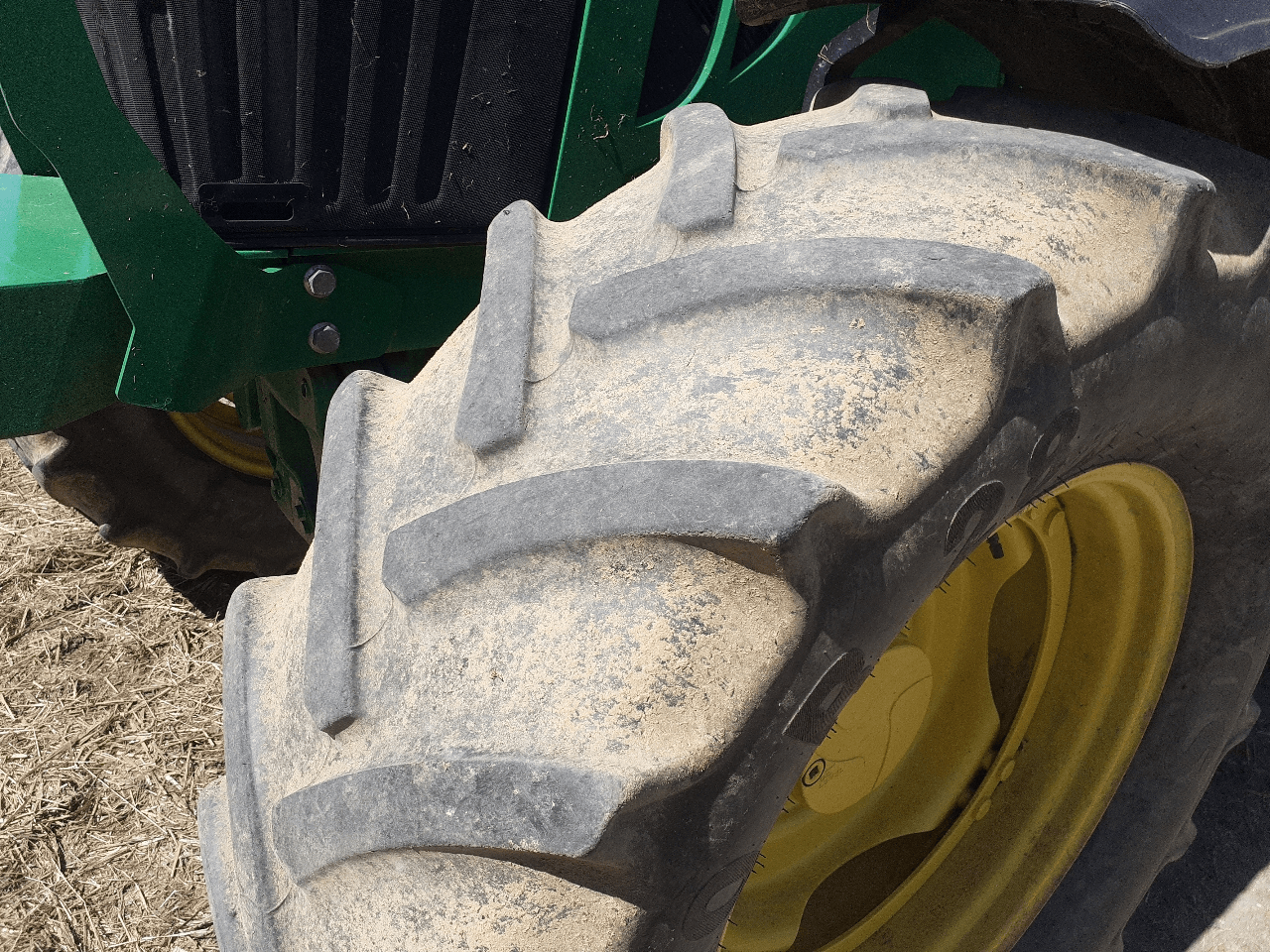 Image JOHN DEERE 6100M