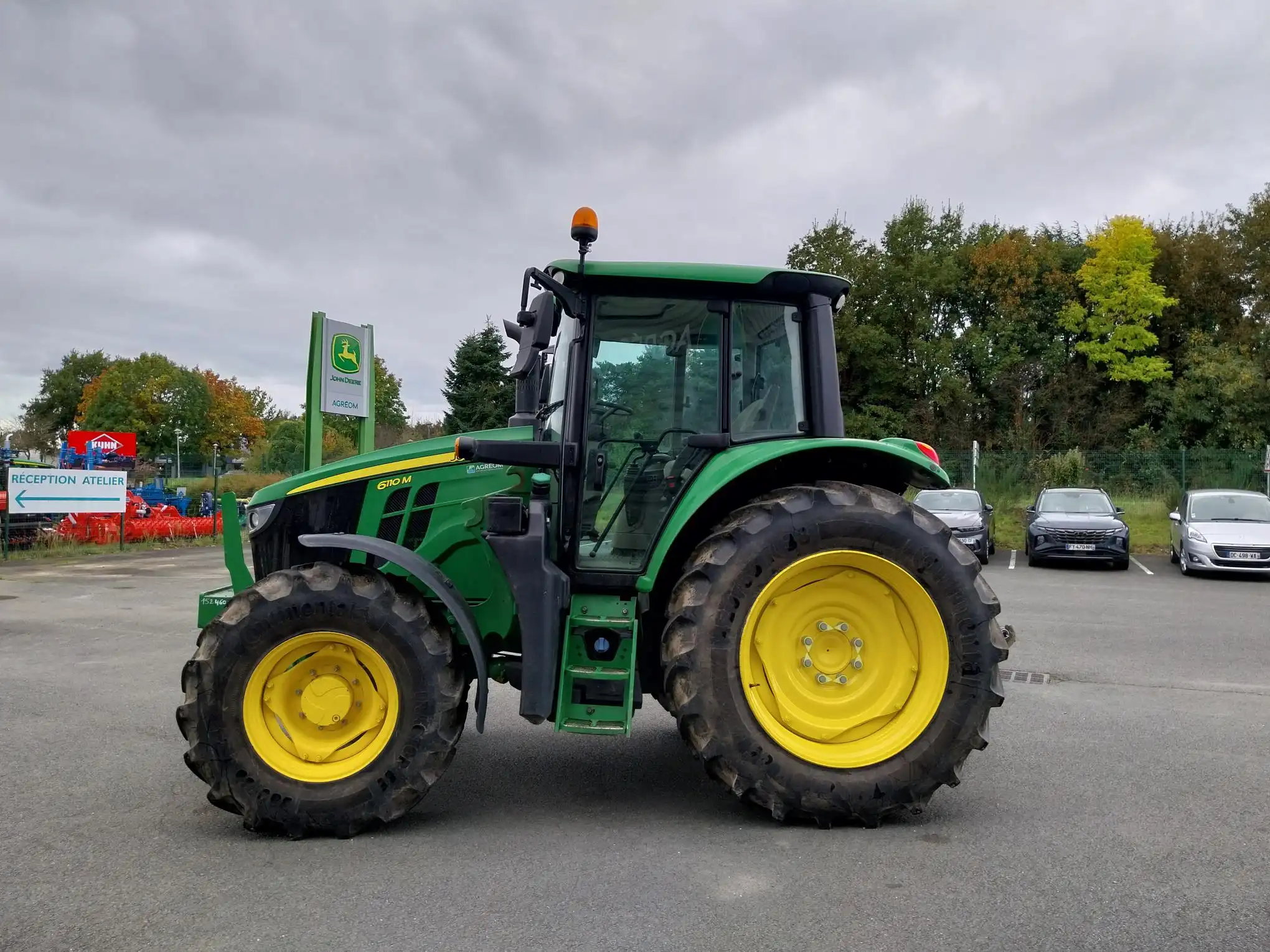 Image JOHN DEERE 6110M