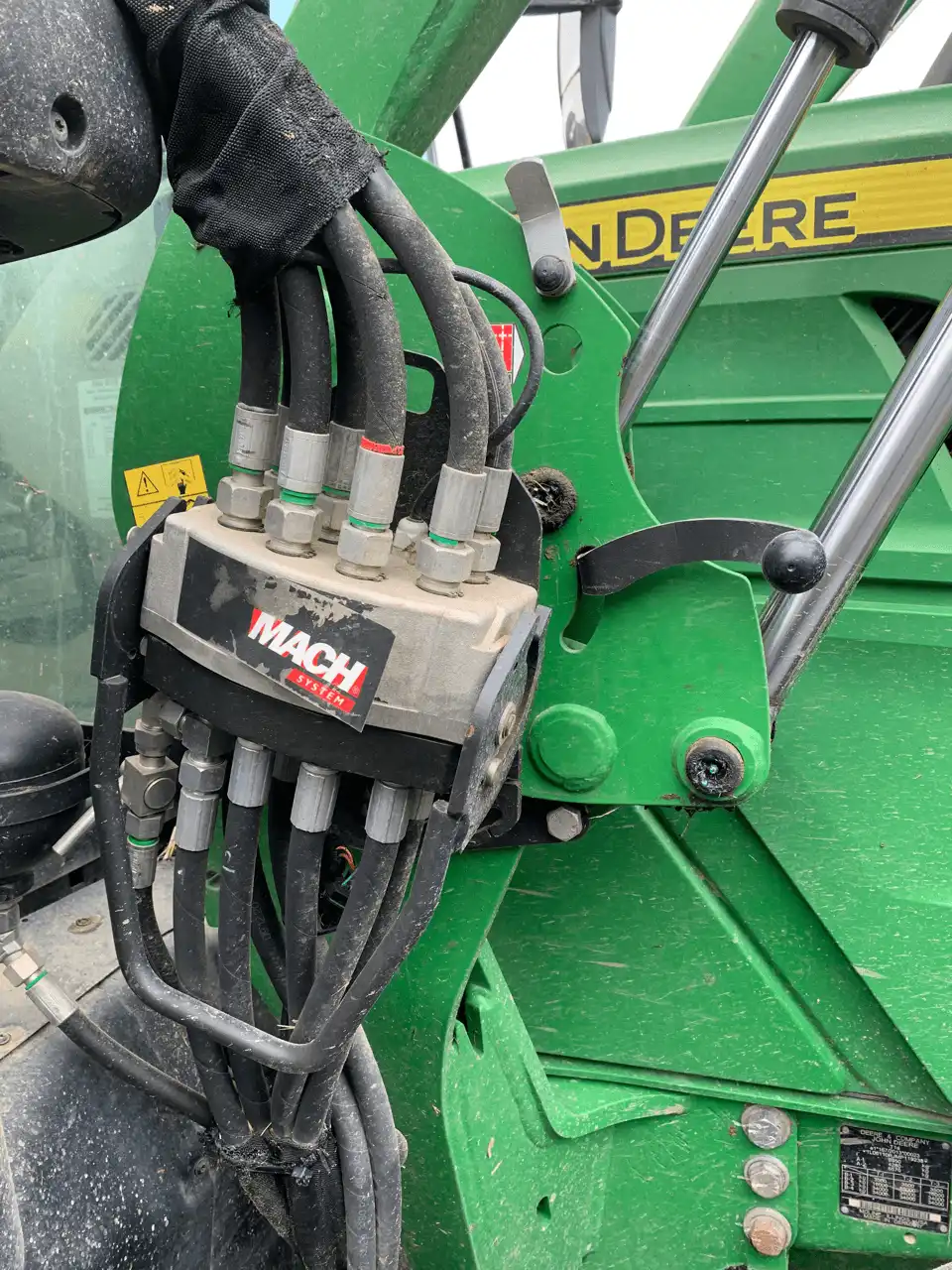 Image JOHN DEERE 6110R