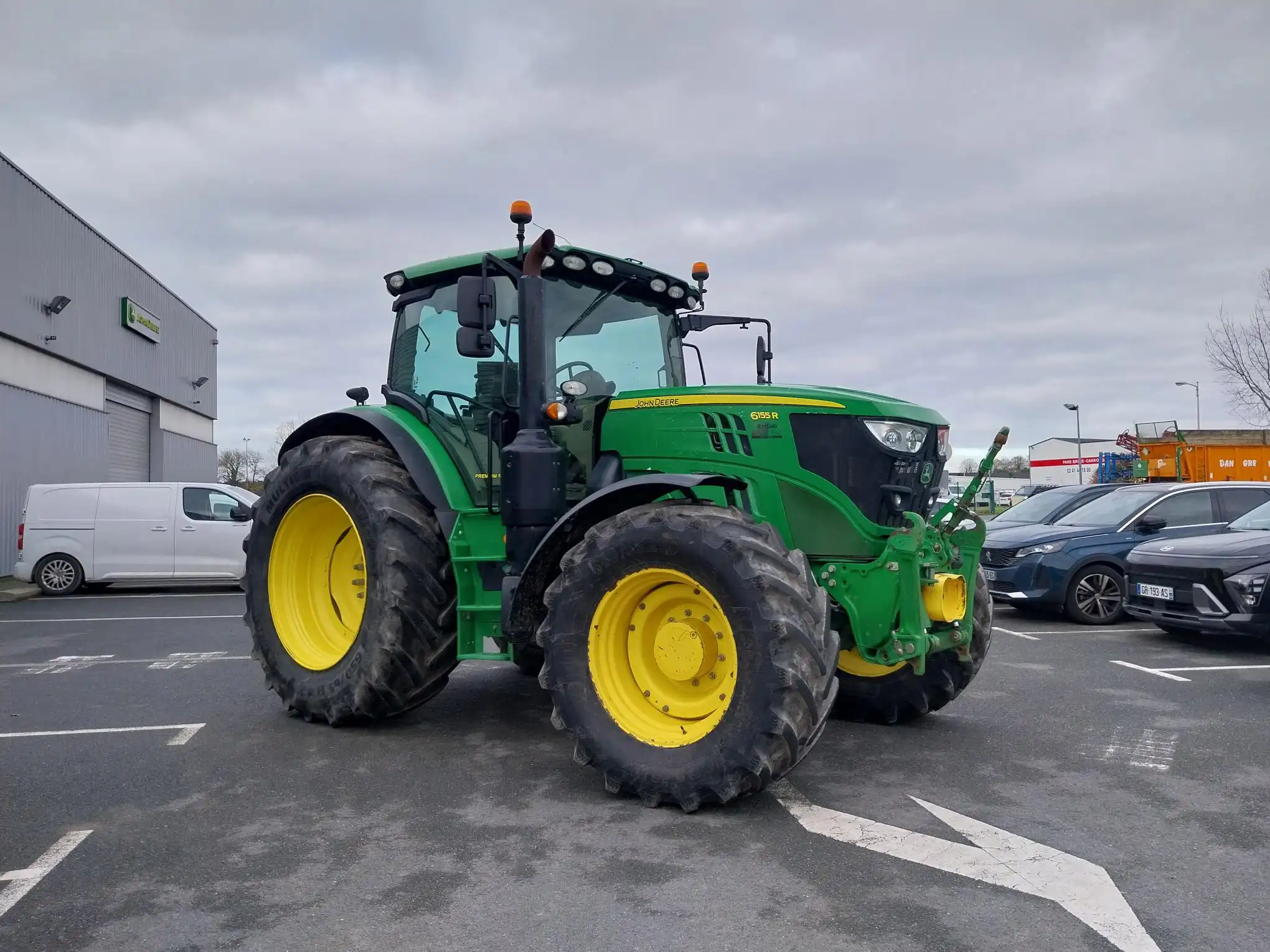 Photo JOHN DEERE 6155R