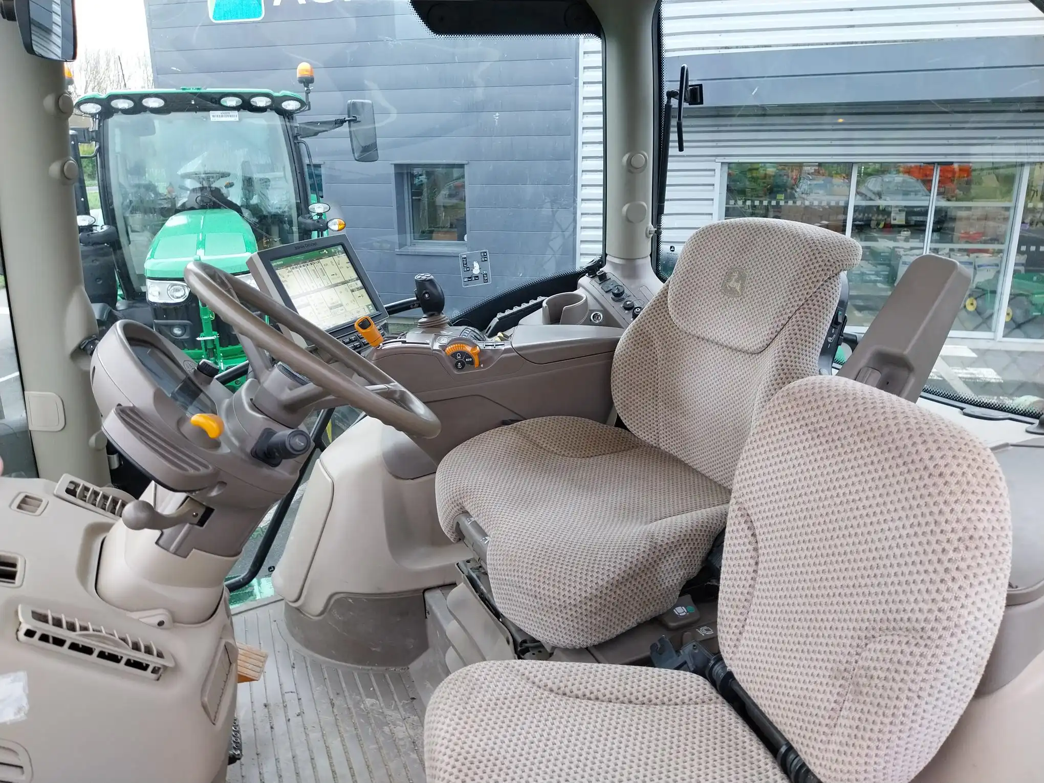 Image JOHN DEERE 6155R