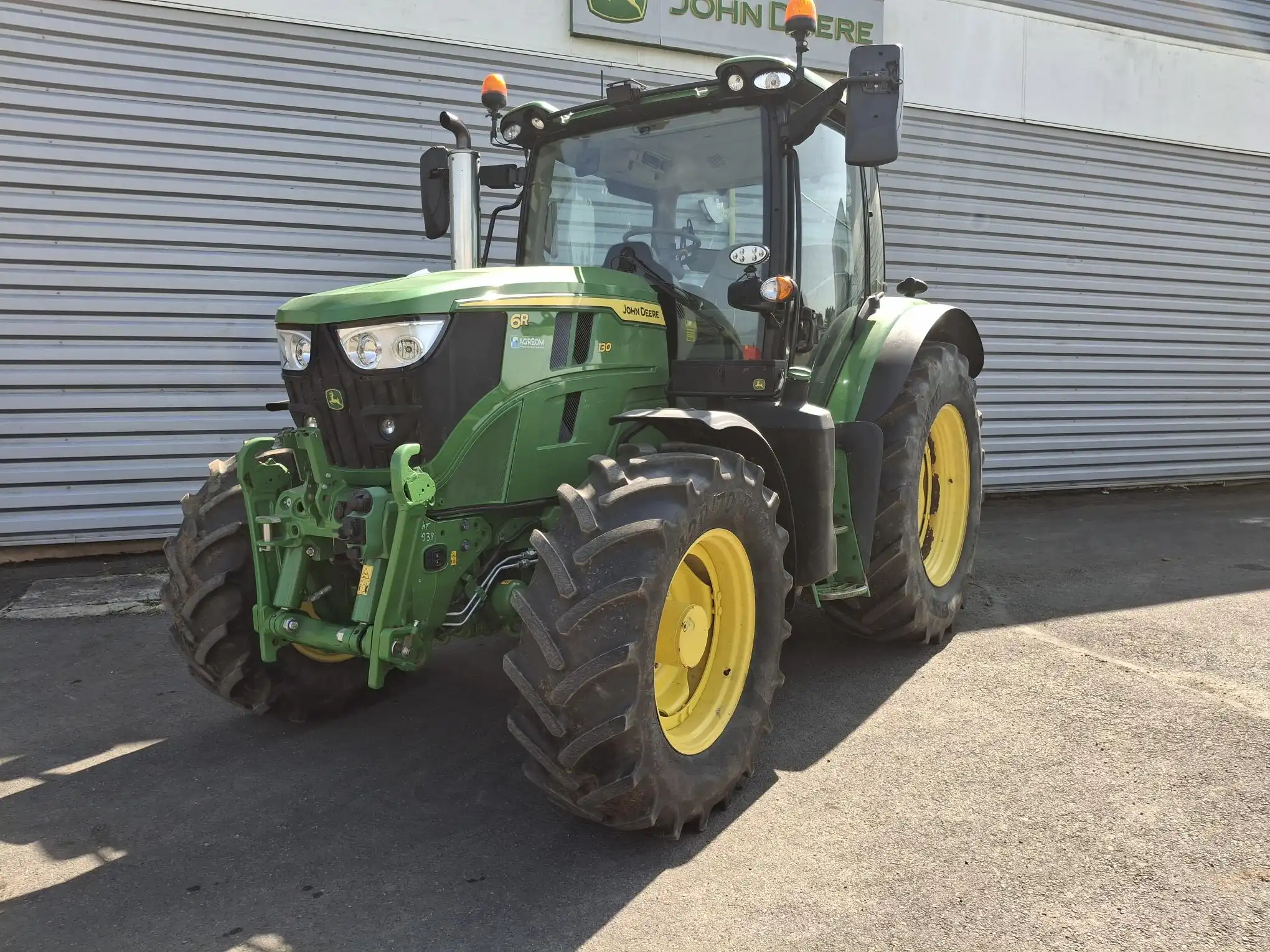 Photo JOHN DEERE 6R130