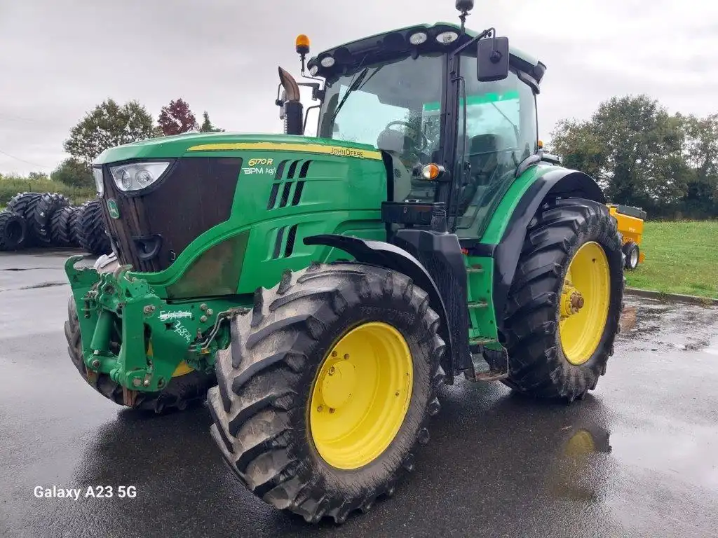Photo JOHN DEERE 6170R