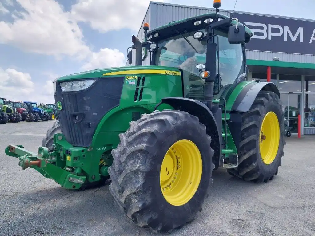 Photo JOHN DEERE 7230R