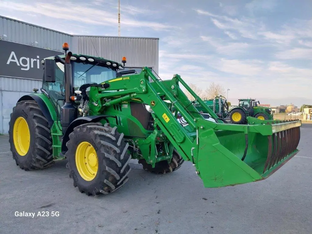 Photo JOHN DEERE 6155R