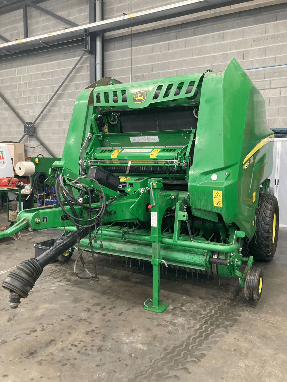 Photo JOHN DEERE V451R