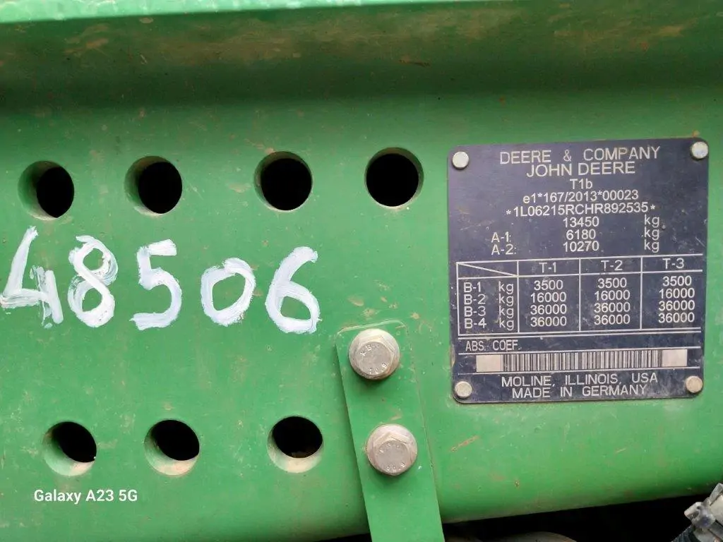 Image JOHN DEERE 6215R