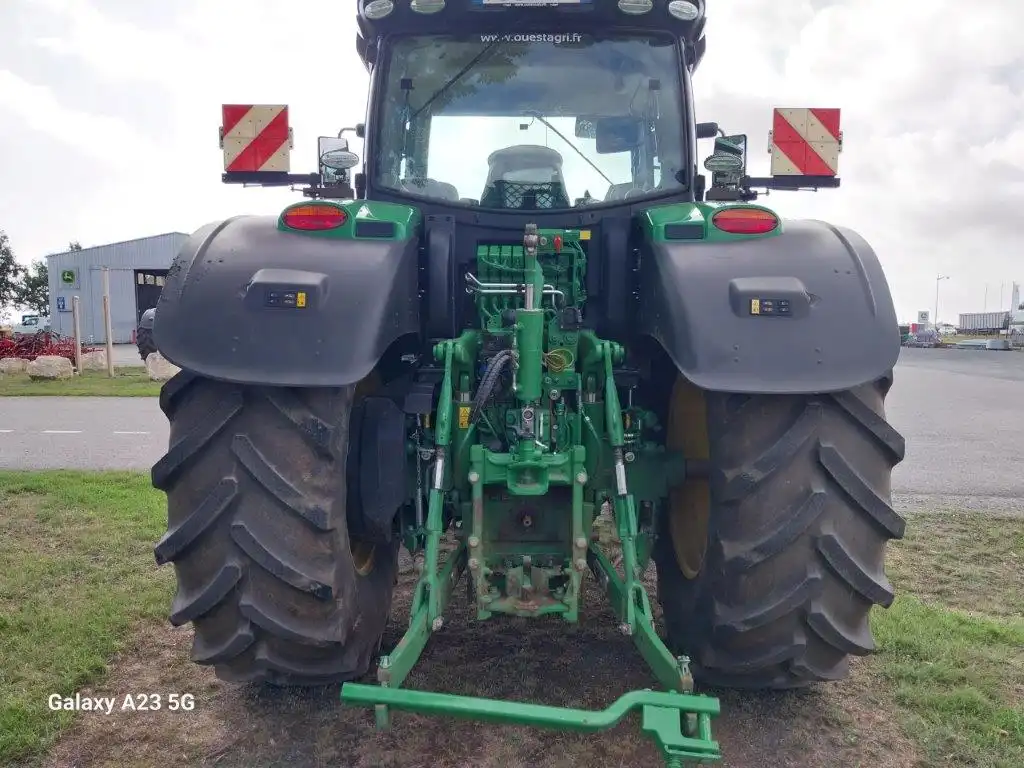 Image JOHN DEERE 6215R