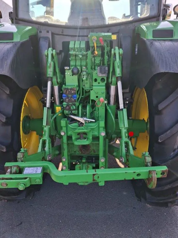 Image JOHN DEERE 6110R