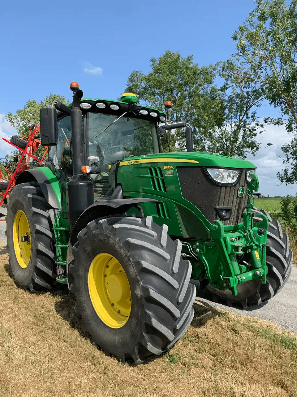 Image JOHN DEERE 6195R