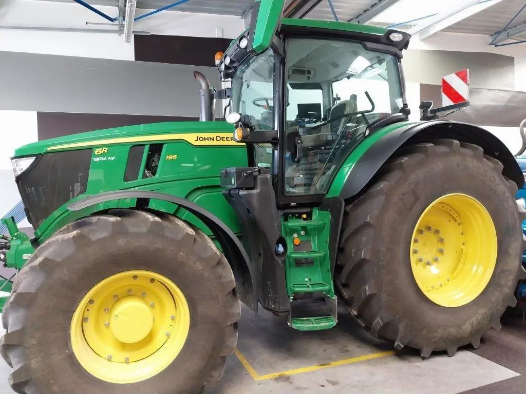 Photo JOHN DEERE 6R195 PG+/CE-I 3ANS 2249H-AT