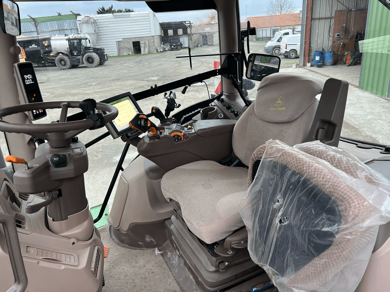 Image JOHN DEERE 6R250