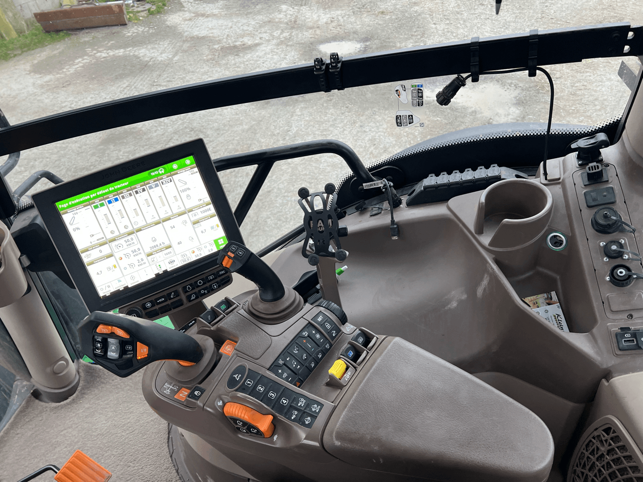 Image JOHN DEERE 6R250