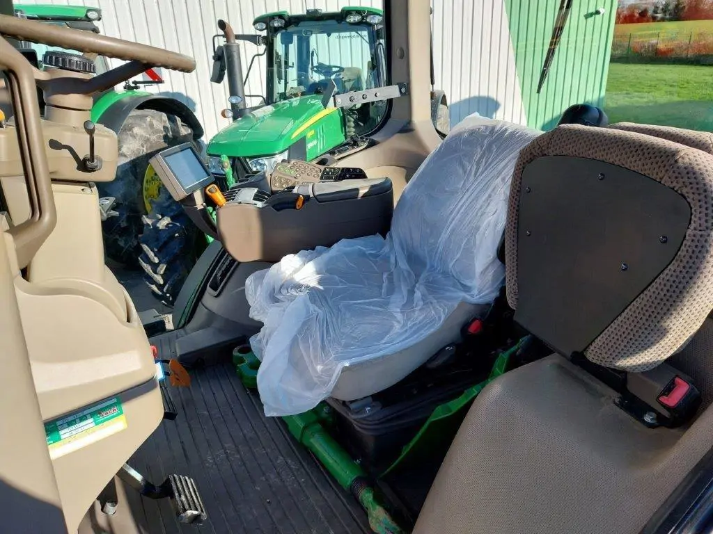 Image JOHN DEERE 7215R 7610RW