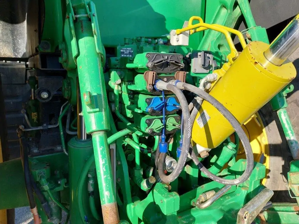 Image JOHN DEERE 7215R 7610RW