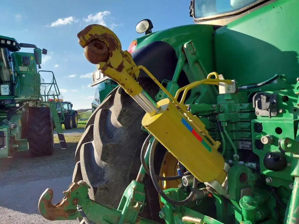 Image JOHN DEERE 7215R 7610RW