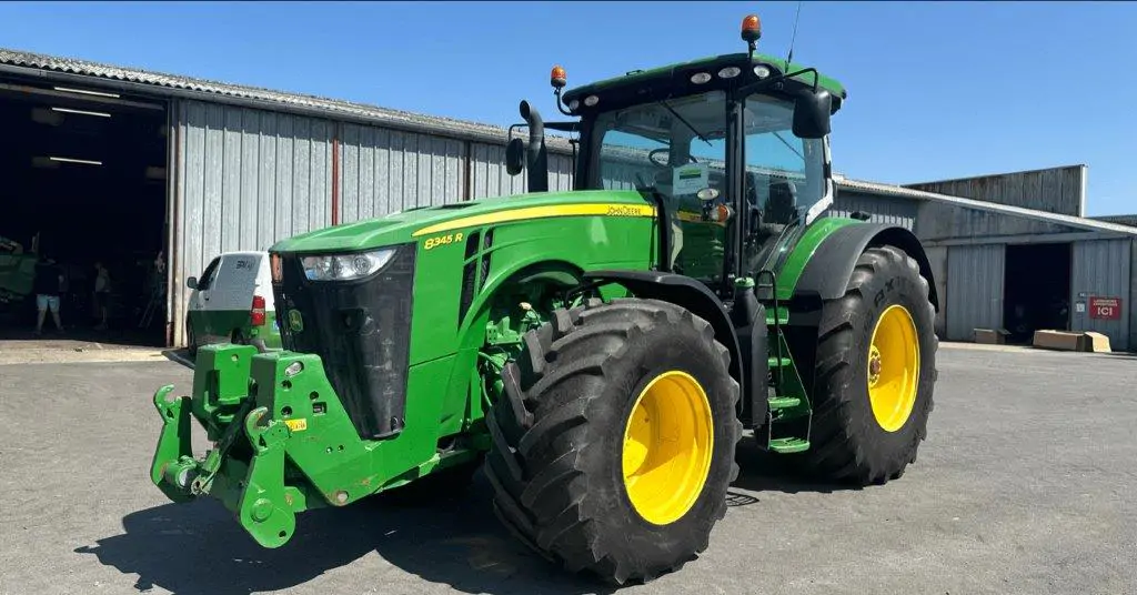 Photo JOHN DEERE 8345R