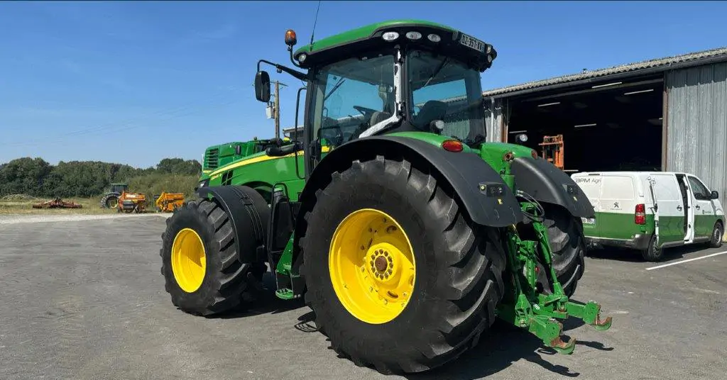 Image JOHN DEERE 8345R