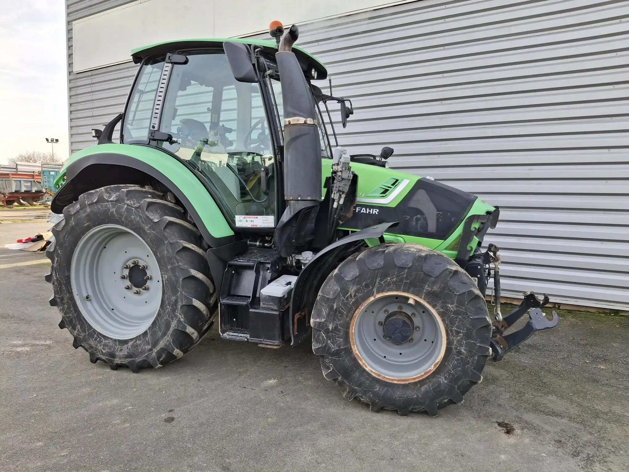 Image DEUTZ TRACTEUR DEUTZ AGROTRON 6150