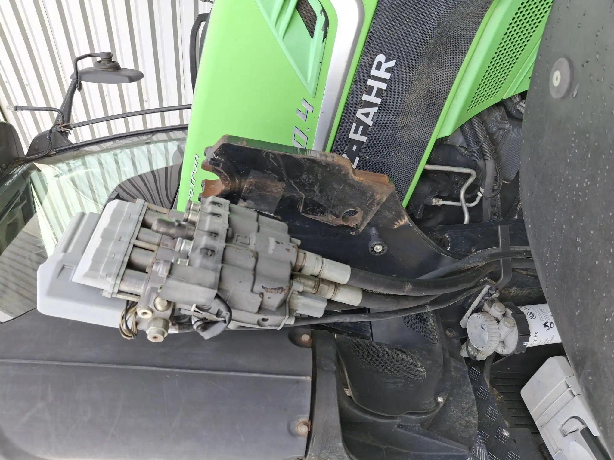 Image DEUTZ TRACTEUR DEUTZ AGROTRON 6150