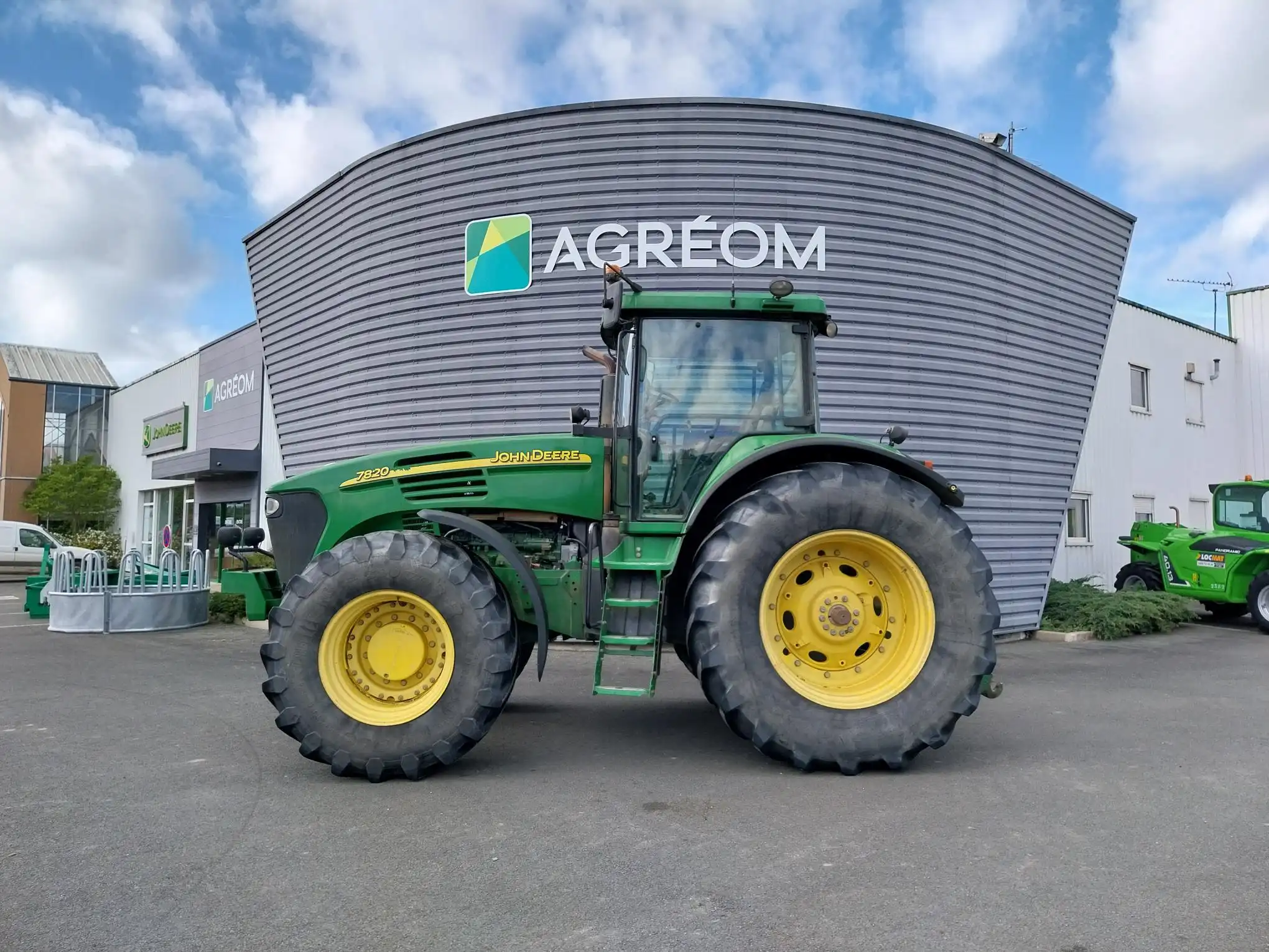 Image JOHN DEERE TRACTEUR JOHN DEERE 7820