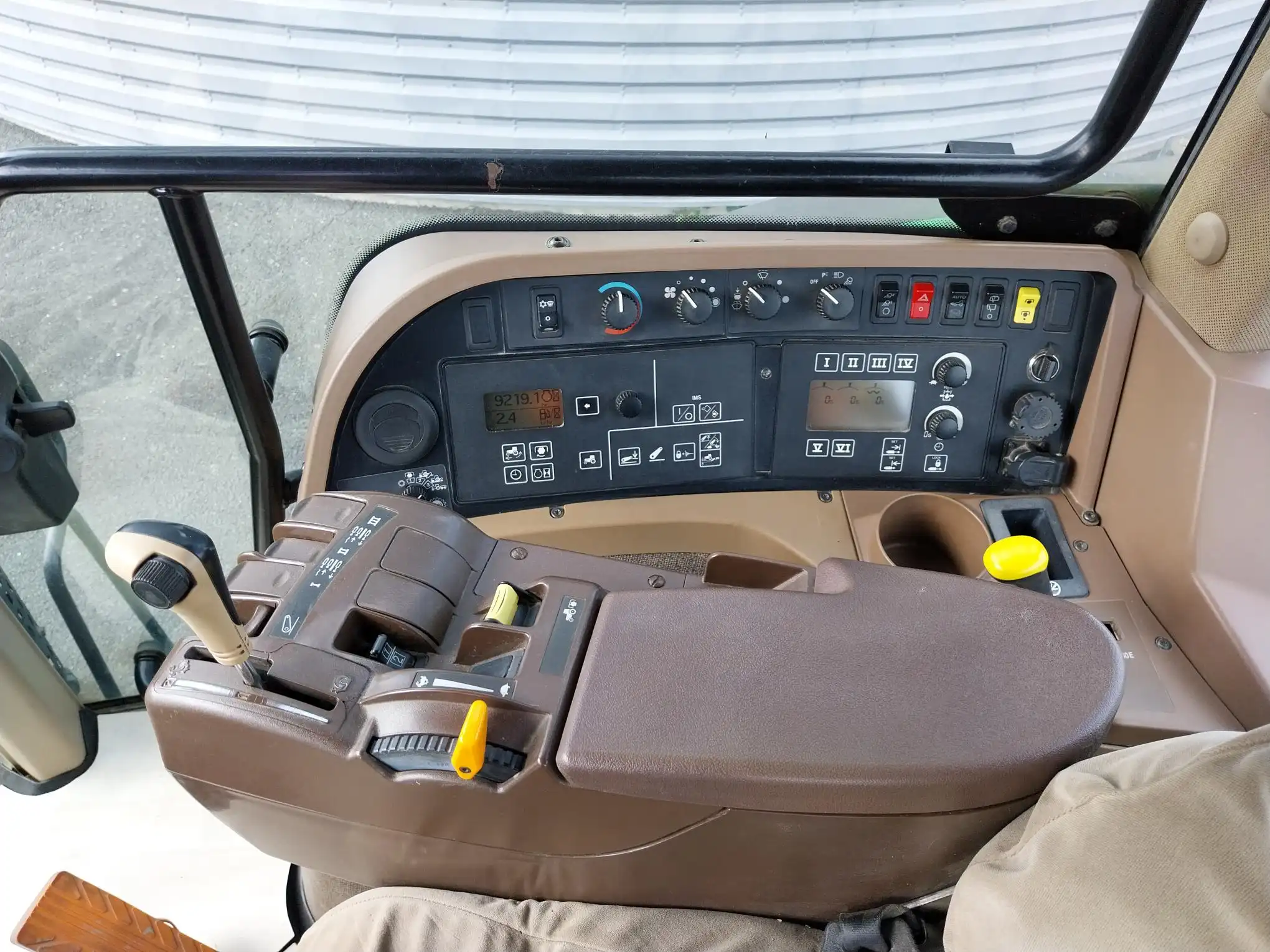 Image JOHN DEERE TRACTEUR JOHN DEERE 7820