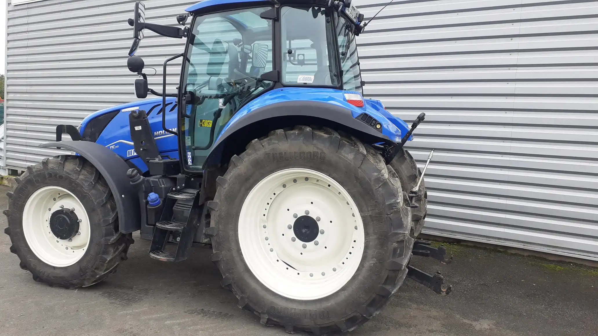 Image NEW HOLLAND TRACTEUR T5.110 ELECTROCOMMAND