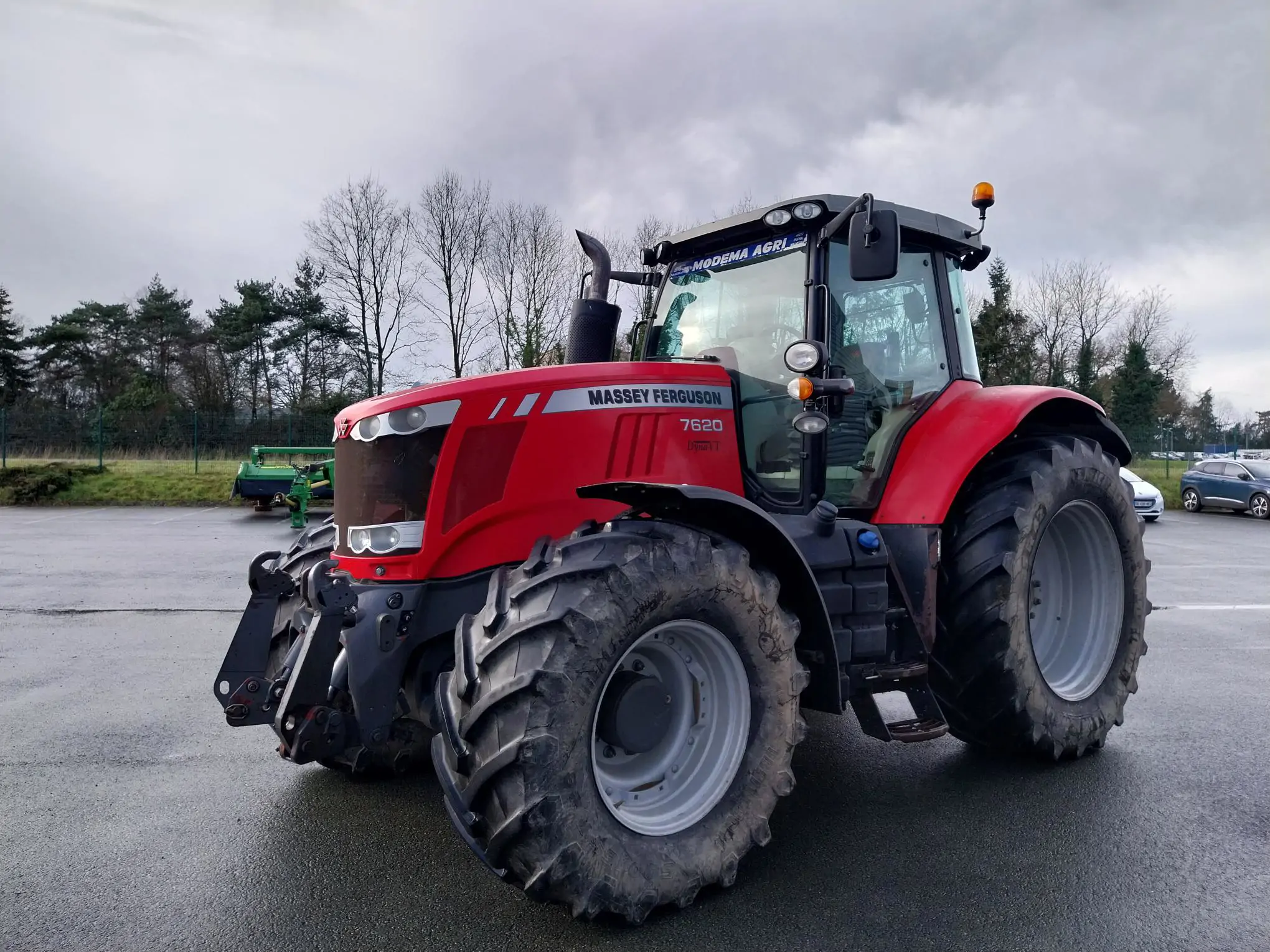 Image MASSEY FERGUSON TRACTEUR MF 7620