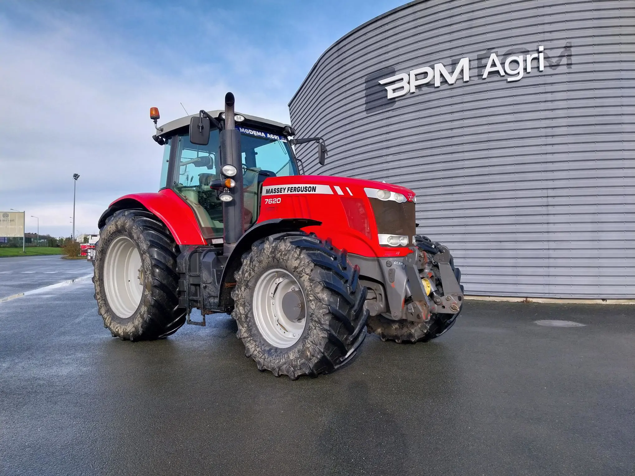 Image MASSEY FERGUSON TRACTEUR MF 7620