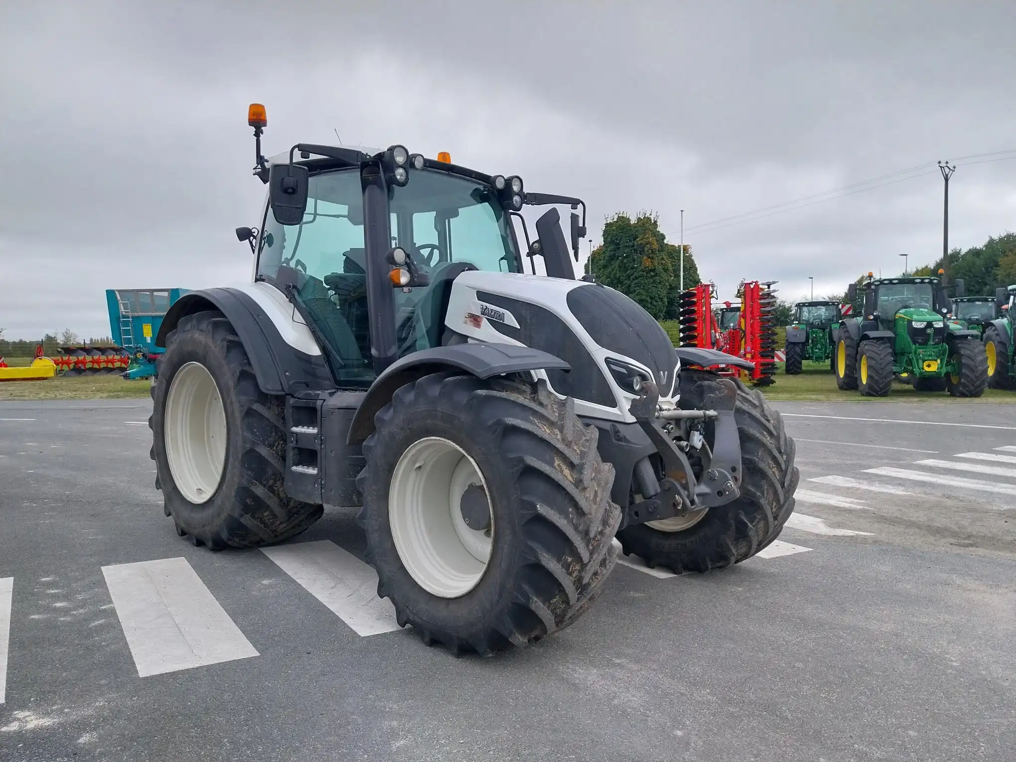 Image VALTRA VALMET TRACTEUR VALTRA SERIE N