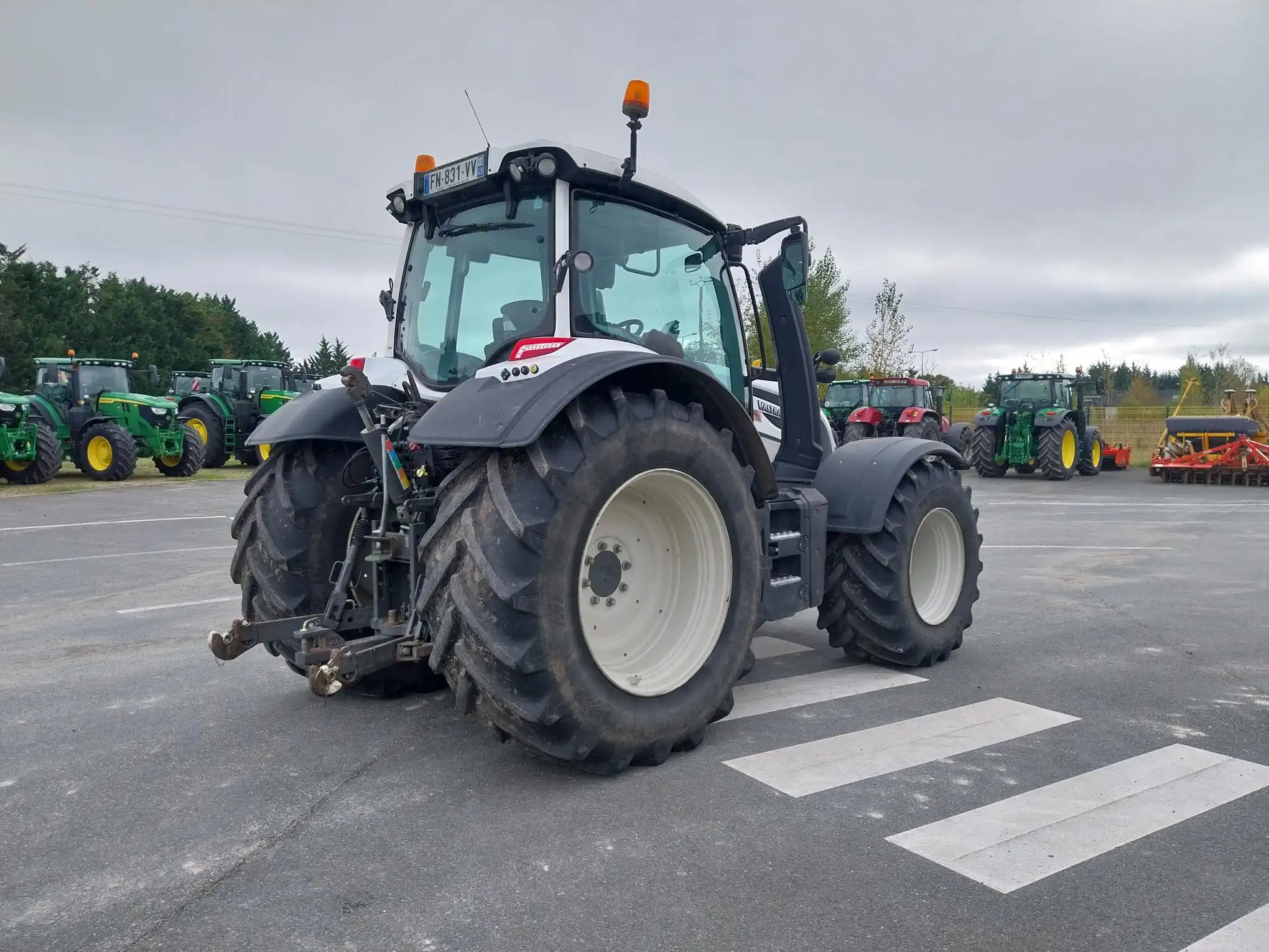 Image VALTRA VALMET TRACTEUR VALTRA SERIE N