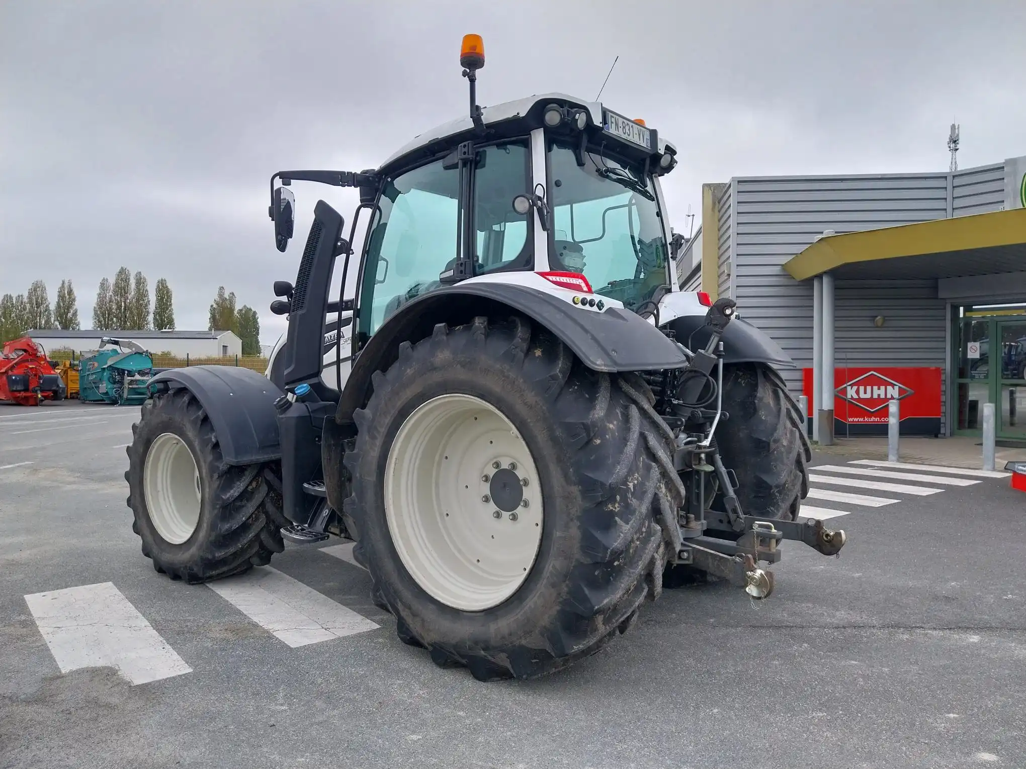 Image VALTRA VALMET TRACTEUR VALTRA SERIE N